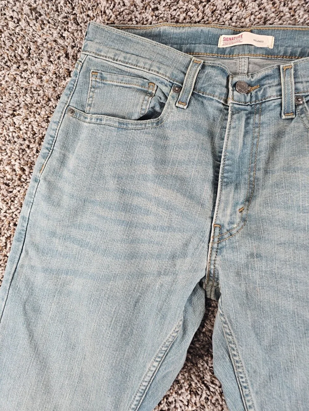 Levi Strauss Mens Sz 32x34 Relaxed Fit Straight Leg Blue Jeans Light Wash Denim